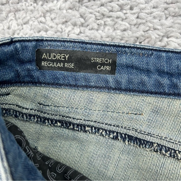 Buffalo David Bitton Jeans Womens 28 Audrey Regular Rise Stretch Distressed - Picture 2 of 5